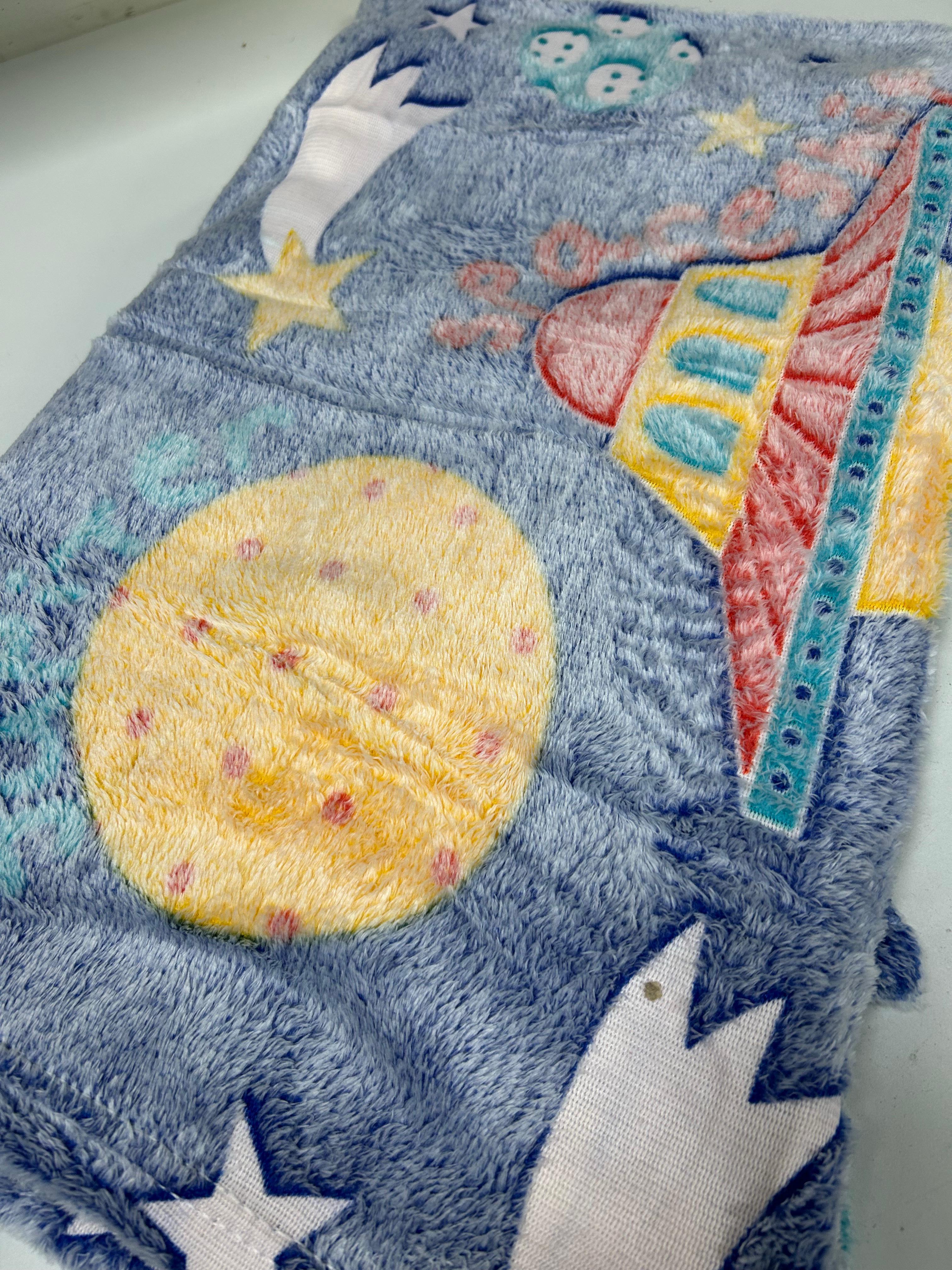 PREZIOSA PLAID IN CORAL STELLATA MEDIUM CHE SI ILLUMINA AL BUIO STELLATA.COP.DIS4.MEDIUM