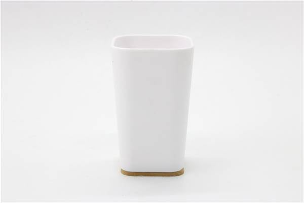 MMZ PORTASPAZZOLINO PLASTICA BIANCO E BAMBOO DM.7,5XH.11,5