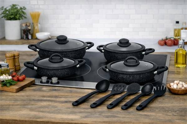HOME BAVARIA SET TEGAMI 13PZ NERO 20/24/28/32CM CON COPERCHI IN VETRO E MESTOLI