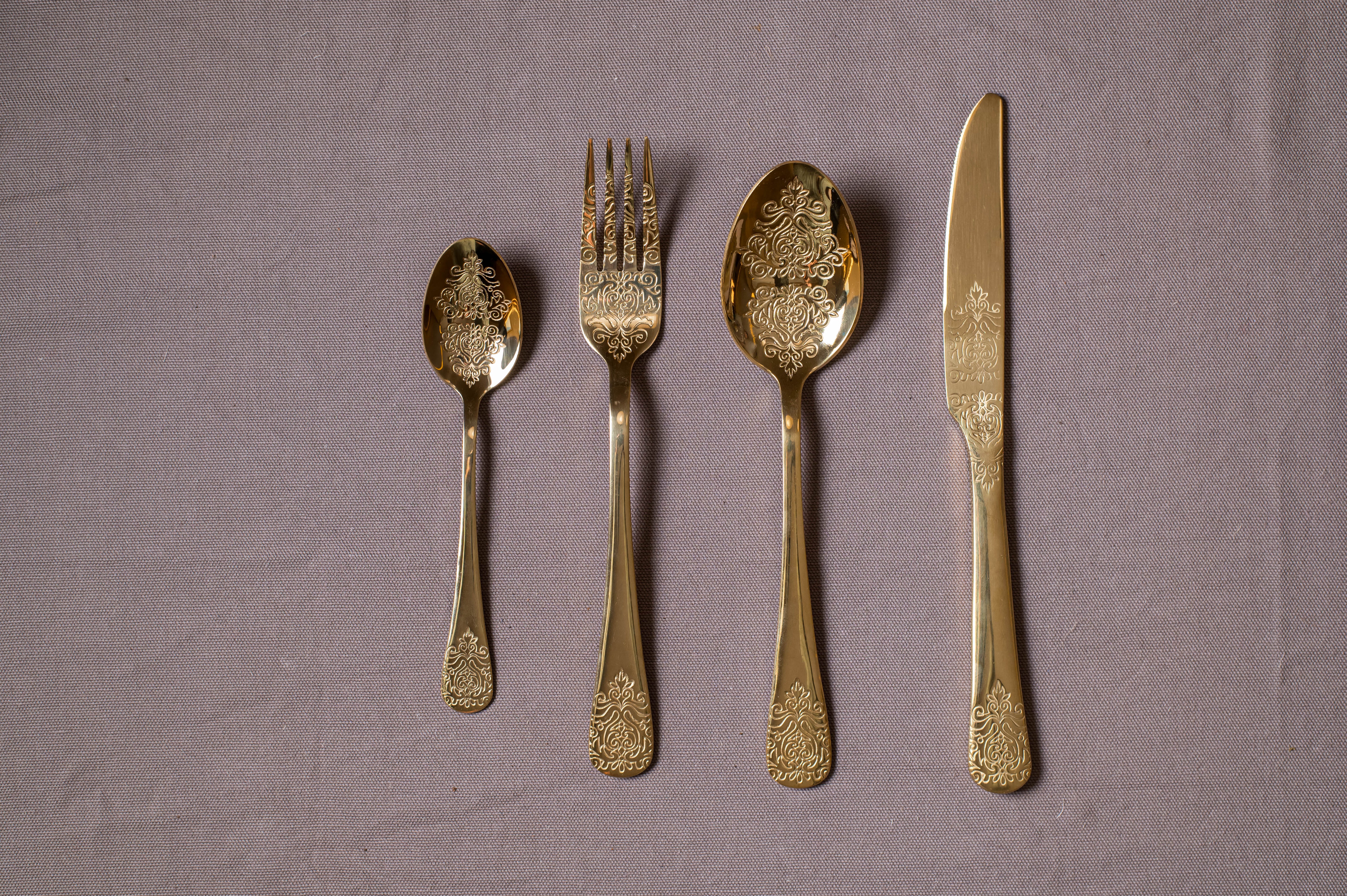 BAVARIA SET POSATE 24PZ ORO ART.3358 ROYAL