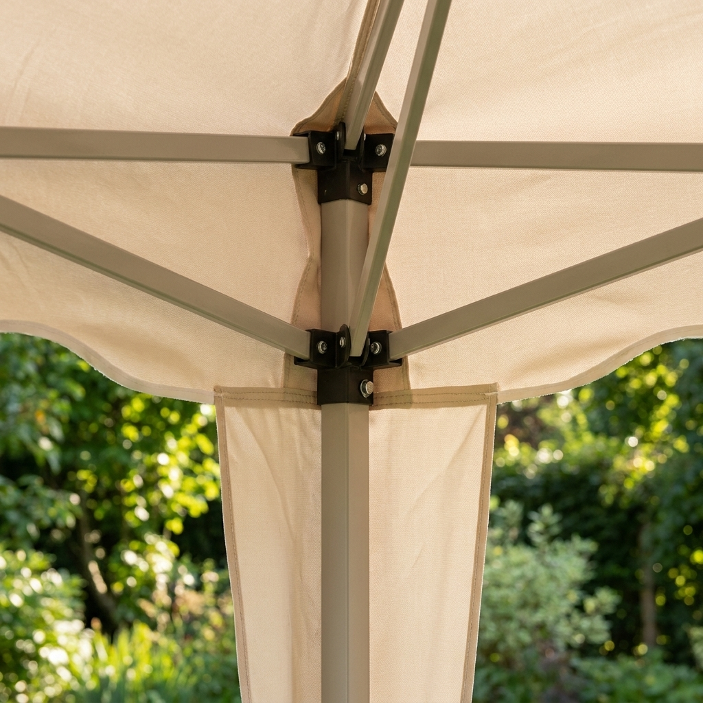 Dettaglio giunto in acciaio e telo del gazebo pieghevole beige